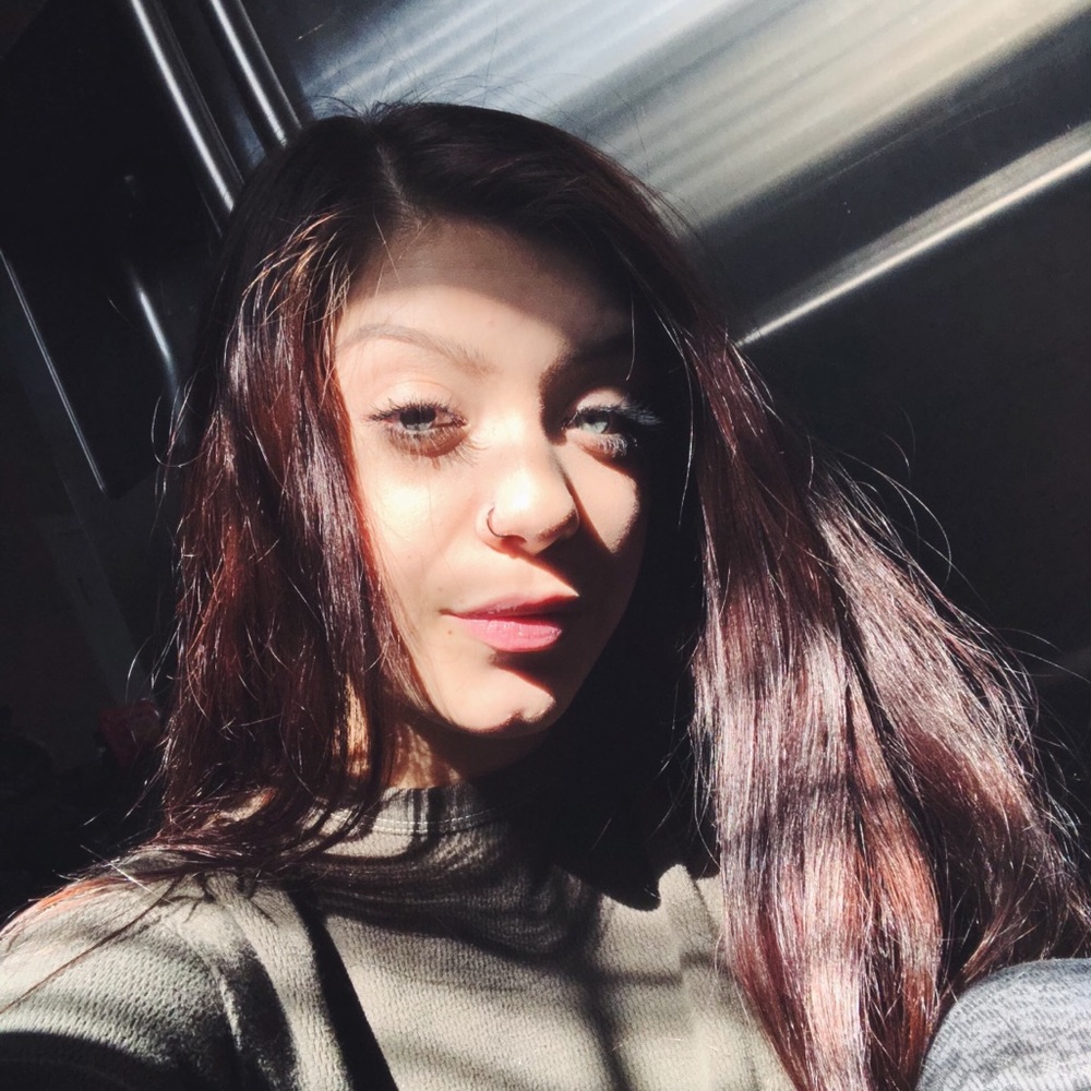 Meet your Posher, Kayla